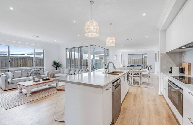 Swell - 5 Bedroom Home in Skennars Head