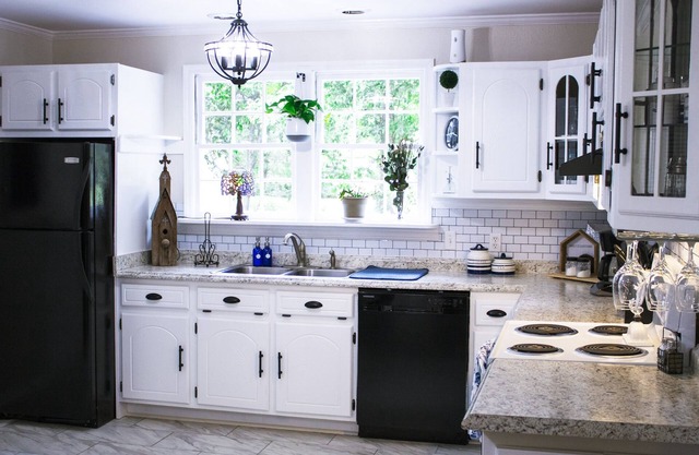 Swing the day away at this adorable 1952 cottage