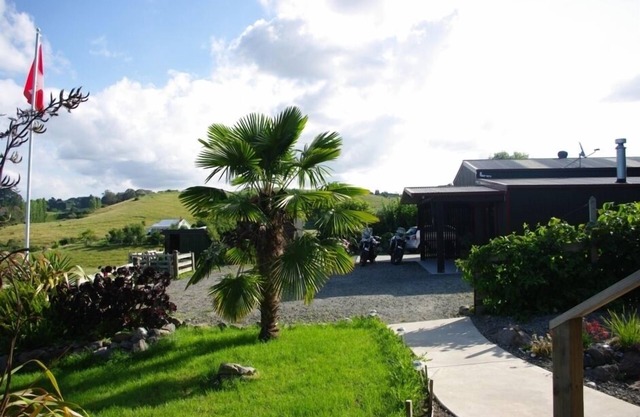 Swiss-Kiwi Retreat includes Breakfast and a Spa Pool option.