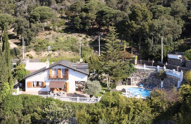 Swiss style villa near Barcelona 10min to beach