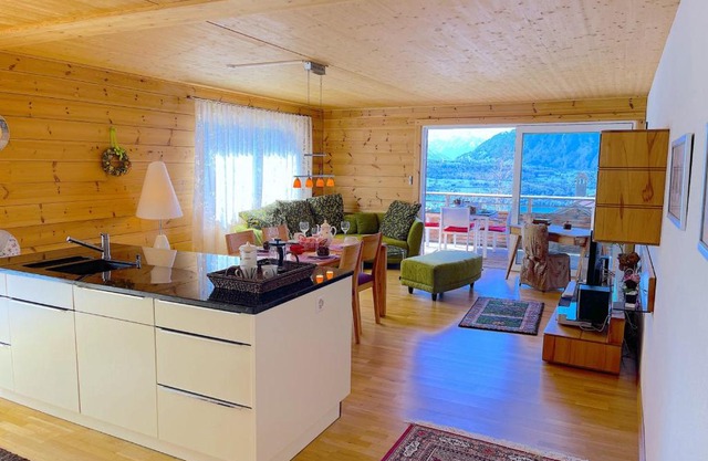 SwissHut Stunning Views Alps Lake - Apart. Felden