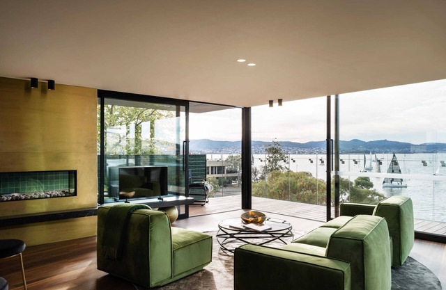 'Sydney' - Waterfront penthouse in Battery Point