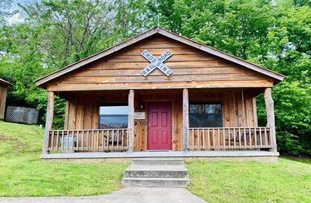 Sylamore Depot Cabin # 302
