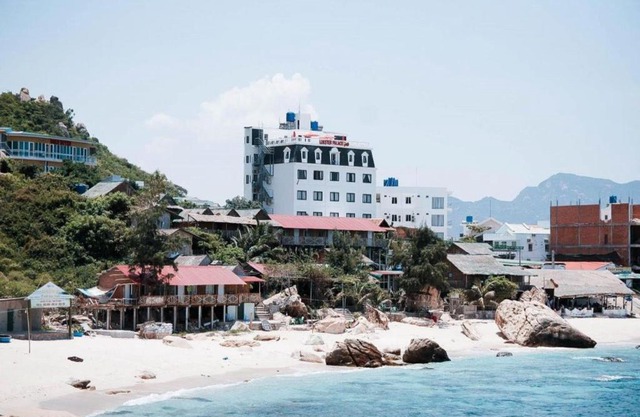 Tôm Hùm Palace