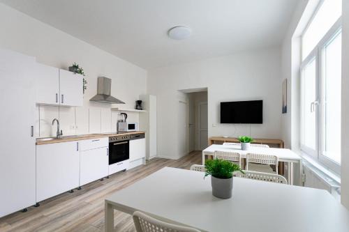T&K Apartments - 1 to 4 Room Apartments - 20min to TradeFair Messe Airport Düsseldorf