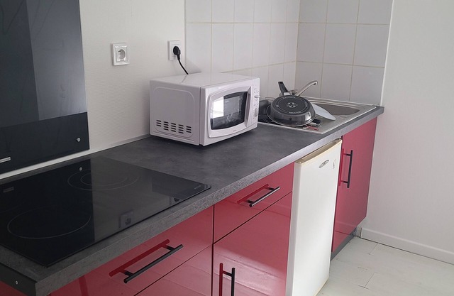 T1 apartment near town center and train station