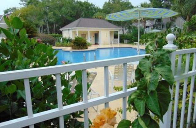T15 Downstairs with 1 king bed in Ocean Walk