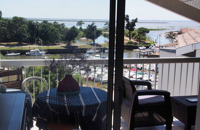 T2 rental on the Arcachon basin with sea view