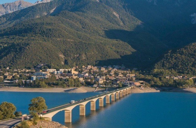 T2 with lots of character in Savines-le-Lac