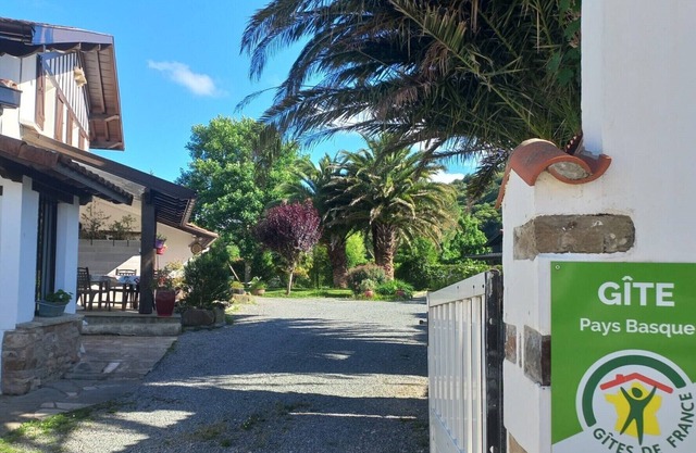 T3 + Basque Coast terrace (furnished with tourism classified 3 *) sea and mountain