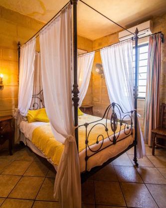 Ta' Bertu Host Family Bed & Breakfast