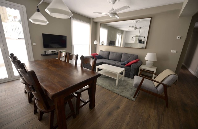 TABAKALERA NEW APARTAMENT SAN SEBASTIÁN JUST RENOVATED 2-8 GUEST