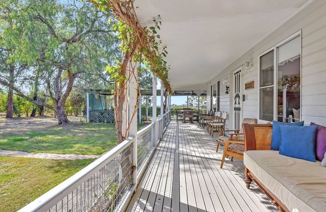 Tabitha Hill Estate (pet friendly) close to wineries and nature