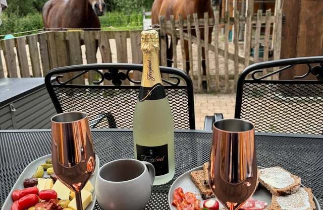 Tack room apartment, living next to horses in the Westerwald at Lindenhof Bergenhausen