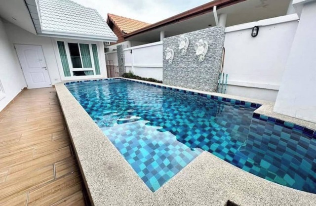 TagVilla Luxurious Pool Villa - Pattaya 04 Bedroom