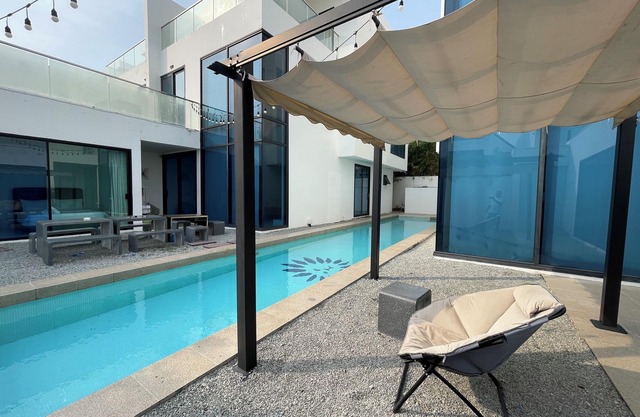 TagVilla Palm Spring Villa in Pattaya -8 Bedroom