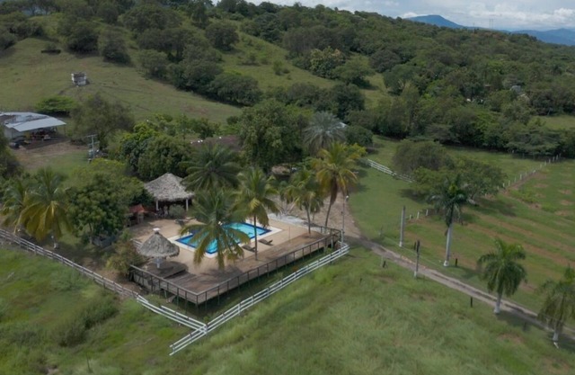 Tahiti Diamond Rest Farm