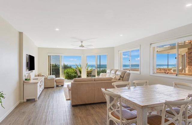 Tahnee Court Unit 3- Absolute beachfront apartment on Bilinga Beach with Wi-Fi Included.
