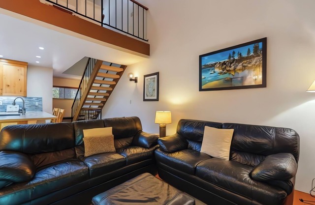 Tahoe condo with hot tub, central AC, fireplace, gas grill & balcony