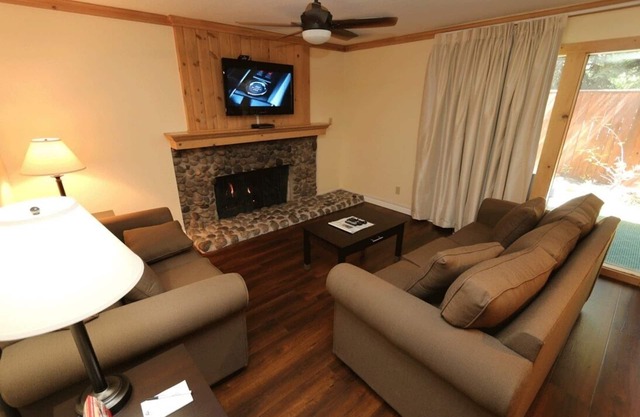 Tahoe North Lake Lodges & Villas: Studio available ONLY 2 nites: 2/7 & 2/9/20