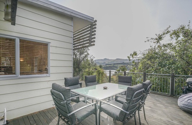 Takamatua Treehouse - Takamatua Bay Holiday Home