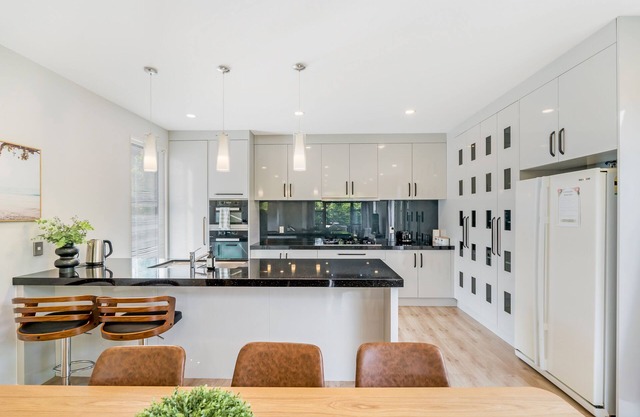 Takapuna 5BR Family Retreat - Modern & Spacious