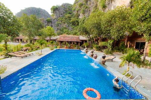 Tam Coc Mr Loa Bungalow & Resort