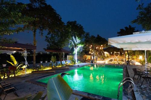 Tamcoc Moon An Bungalow & Restaurant