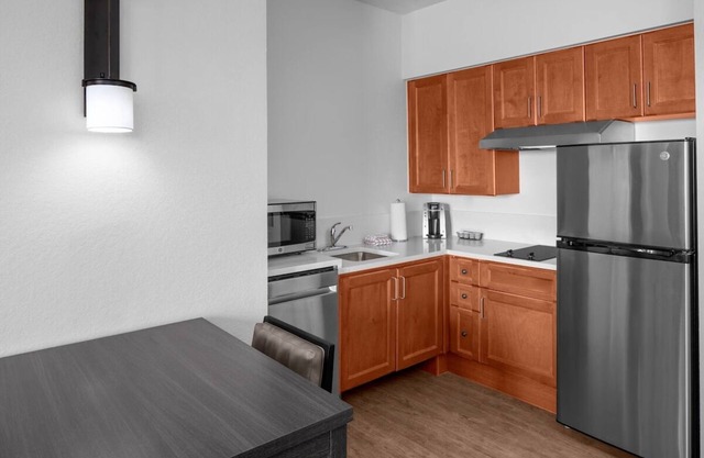 Tampa Bay Retreat: Kitchen Suites, Outdoor Pool & Breakfast | 4 Units