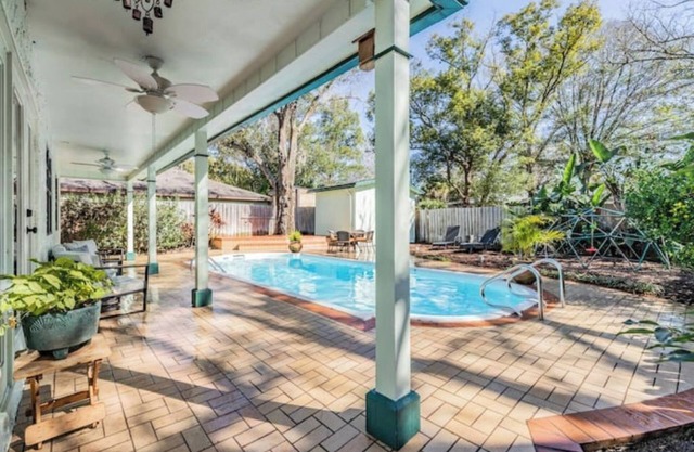 Tampa Pool & Golf Course Haven