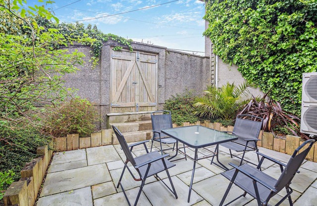 Tan y Bracty - Three Bedroom House, Sleeps 6