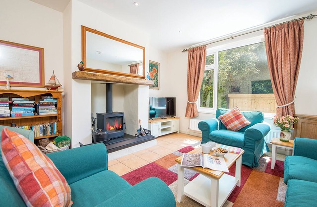 Tan y Bryn, Holiday Cottage Whitesands, Sleeps 6, 4 bedrooms, bathrooms