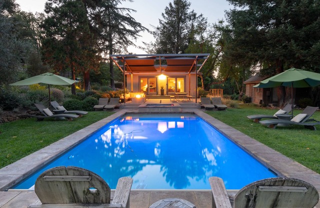 TandaTula, Wine Country Sanctuary with Pool, Hot Tub, Bocce, Fire Pits and More!