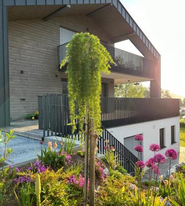 Tanners Chalet Apartments