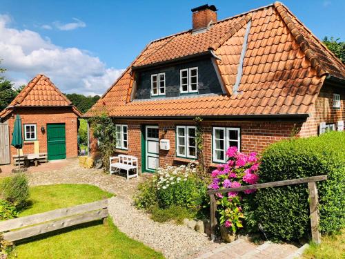 Tante Kamps Hus - Uriges Häuschen mit Garten und Geschichte