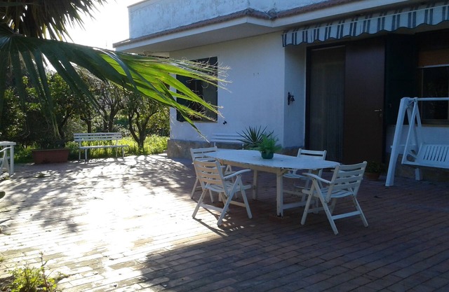 Taormina Country House - VILLA CANNIZZOLI