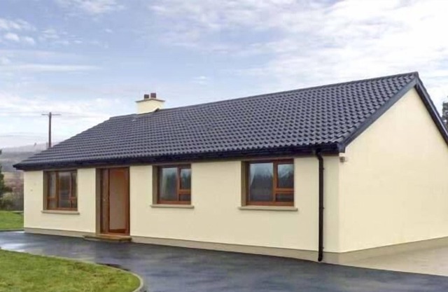 TARA HOUSE, family friendly in Lettermacaward, County Donegal