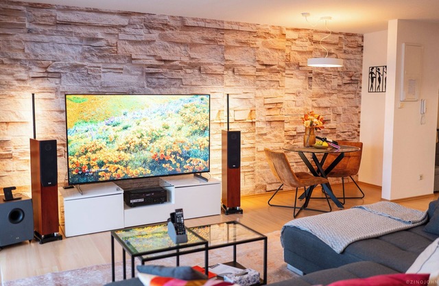 TAROS HOME - the feel-good oasis with balcony, coffee, 3 beds and home office space