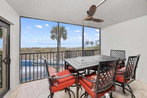 Tarpon Beach 302 condo