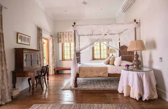 Taru Villas: Rampart Street