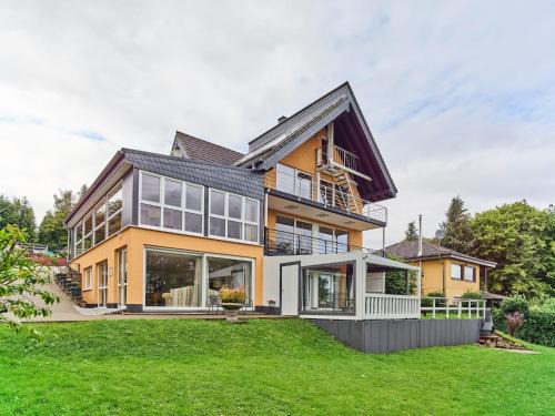 Tasteful holiday home with private pool, cleaning included