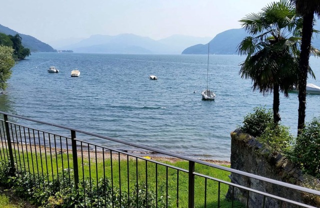 Tastefully furnished 2-room apartment with sea garden and beach