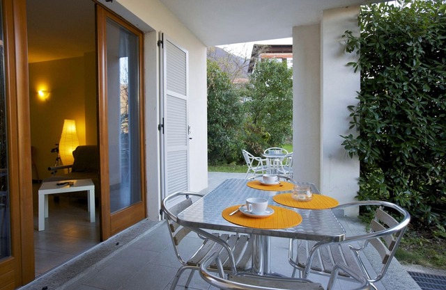 Tastefully furnished apartment in a small residence in a sunny location