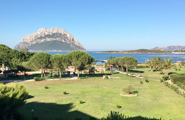 TAVOLARA HOUSE newly renovated at 100 mt. from the sea . WIFI FREE