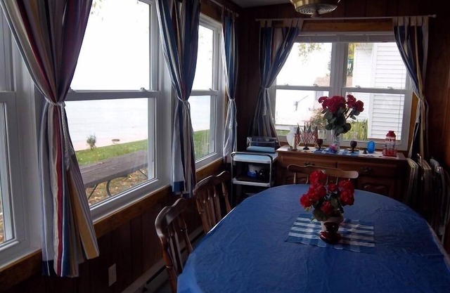 Tawas city Waterfront Escape