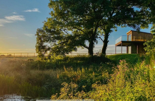 Tawny Lodge - Luxurious 1 Bedroom - Blossom Farm