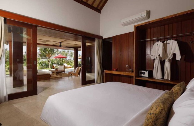 TB3001 - 3 Bedroom Villa in Pasut Beach