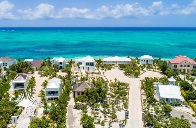 TC Villas -Nutmeg Cottage -Romantic on Grace Bay Beach