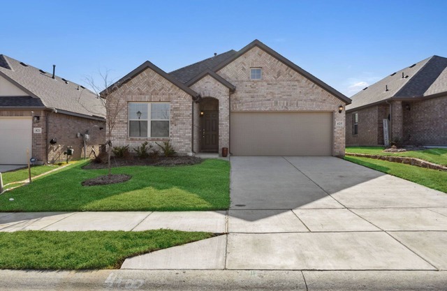 TCH - Spacious 4bd/2ba in Princeton with Workspace