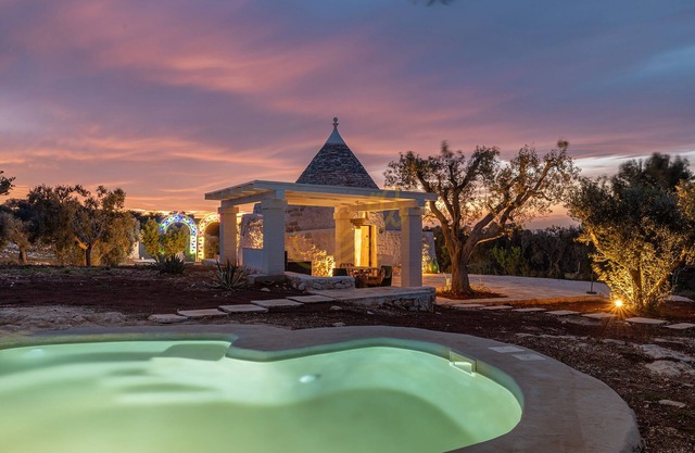 TD ApulianRetreat Sea view trullo with heated pool